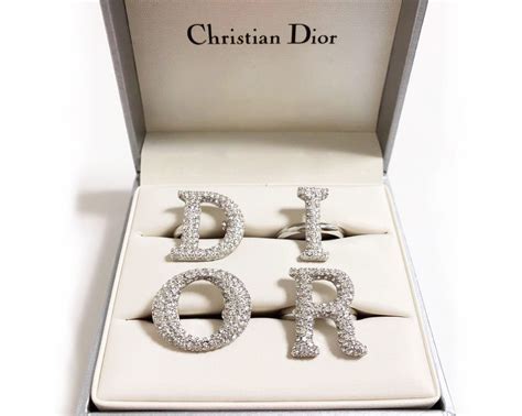 dior rings carrie bradshaw|carrie bradshaw jewelry box.